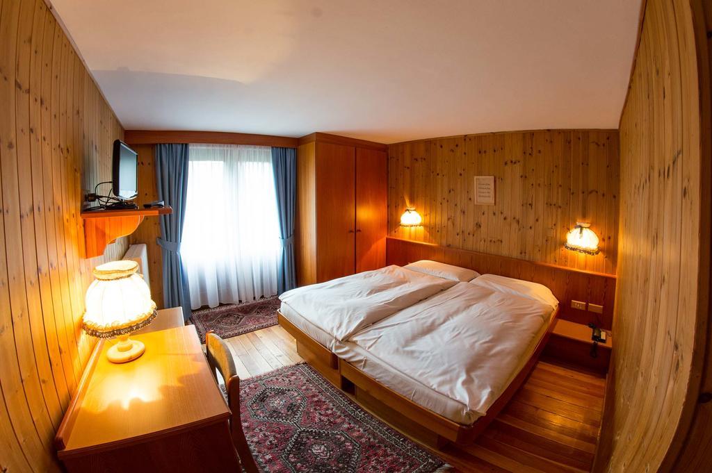 Hotel Gran Baita Gressoney-Saint-Jean Room photo